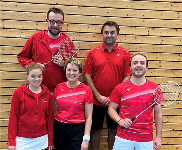 Die Siegermannschaft vom SV Unkel: v.l Charlotte Bauch, Olaf Radcke, Claudia Bauch, Skender Bunjaku und Kilian Wolf. Quelle: SV Unkel