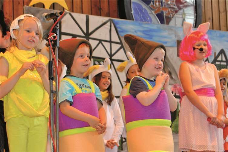 Die Sing Kids Puderbach mit ihren bunten Tierkostümen begeisterten die Zuschauer. privat