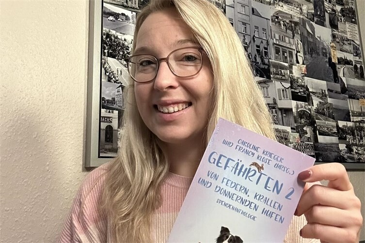 Die Sinziger Autorin Caroline Krieger ist eine der Herausgeberinnen der Spendenanthologie. Die Erlöse unterstützen diesmal die Katzenschutzfreunde Rhein Ahr Eifel