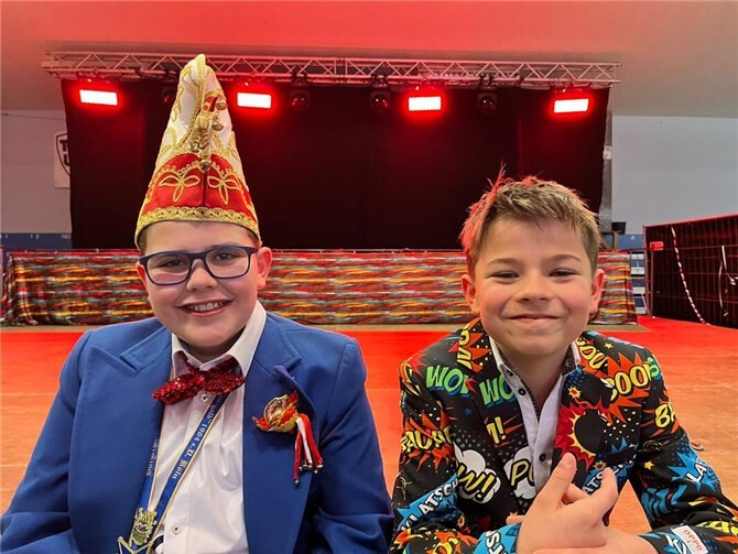 Die Sitzungspräsidenten der Kindersitzung. 