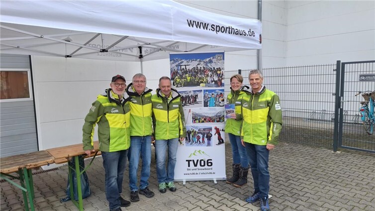 Die Ski- und Snowboard-Abteilung des TV06 Bad Neuenahr unterstützte zum Saisonauftakt zwei erfolgreiche Skibasare.  Foto: privat