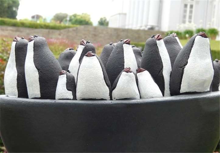 Die Skulptur „Wir halten zusammen“ entwendet.Polizeipräsidium Koblenz