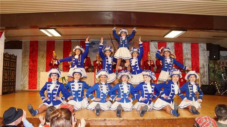 Die Skylight Majorettes boten einen tollen Tanzund erhielten ihren verdienten Applaus.Foto: Gerd Rothbrust