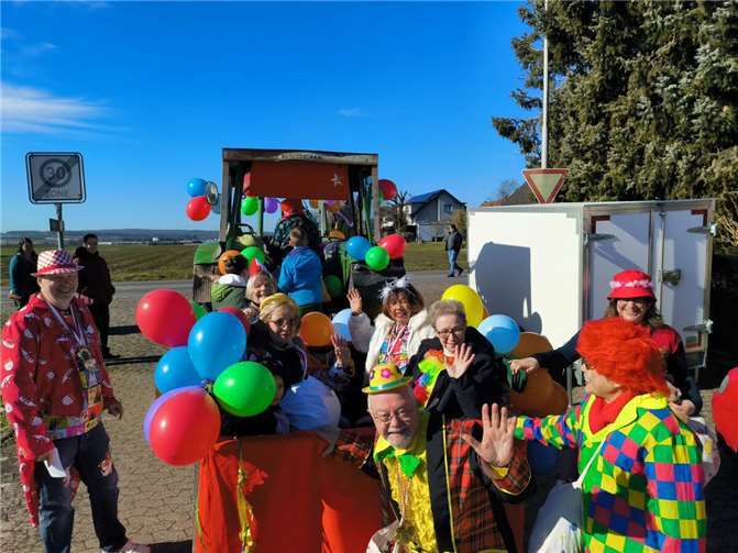 Die Sonne strahlte mit den Jecken.  Foto: privat