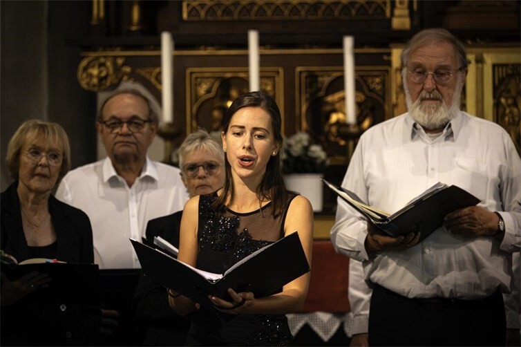 Die Sopranistin Marie-Louise Mensch erhielt bei  der Aufführung des diesjährigen Programms am 9. August in der Pfarrkirche Burgbrohl Sonderapplaus.