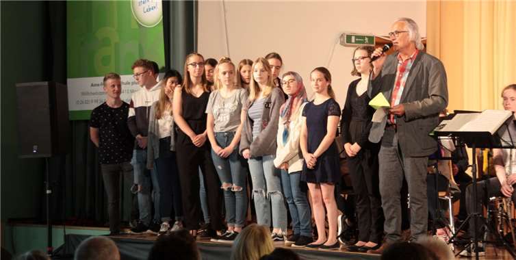 Die Sozial-AG und Dieter Große-Heilmann wurden für ihre Verdienste geehrt.Fotos: privat