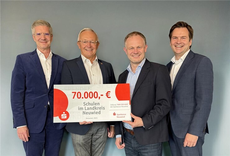 Die Sparkasse Neuwied stellt 70.000 Euro für die Bildung an Schulen im Landkreis Neuwied bereit.  Foto: Kreisverwaltung Neuwied