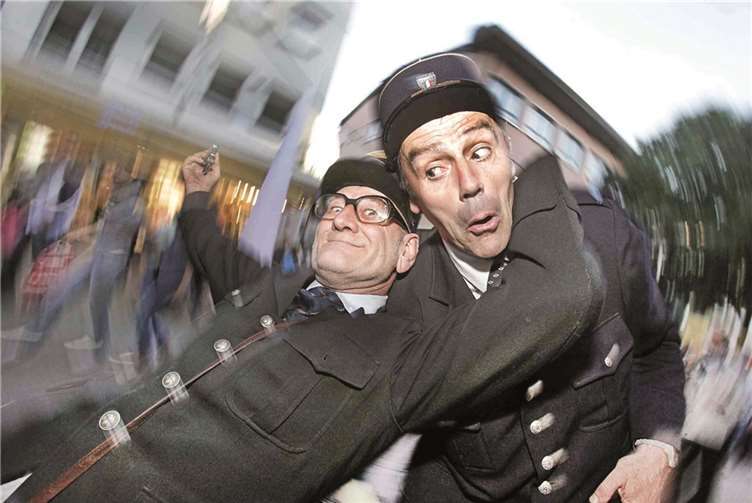 Die „Spaß-Therapeuten“ sorgen auf dem Meckenheimer Blütenfest fürUnterhaltung. Rudolph Uhrig