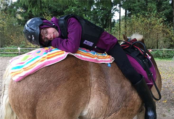 Die Spende des Jahreszeiten-Kaffees ermöglicht eine Fortführung der besonderen Therapie.