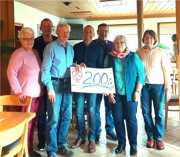 Die Spende wurde nun an den Verein Botzedresse für Kinderherzen in Not e.V. Niederzissen überreicht. Quelle: Verein Botzedresse für Kinderherzen in Not e.V.