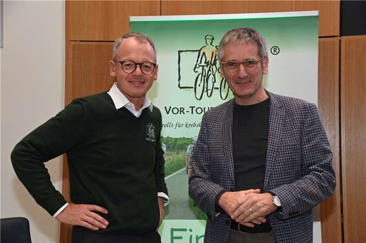 Die Spendensumme von 603.000,00 Euro wurde Anfang Dezember im rheinland-pfälzischen Landtag an Kliniken, Initiativen und Projekte übergeben, die sich um krebskranke und hilfsbedürftige Kinder kümmern.  Foto: LandtagRLP/K. Schäfer