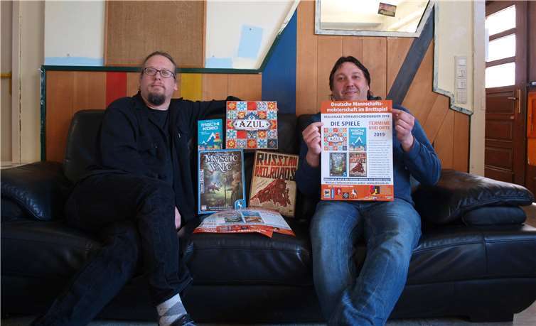 Die Spielekreis-Macher Alexander Haas (l.) und Alexander Petkovski freuen sich schon auf den Vorentscheid der Deutschen Mannschaftsmeisterschaft im Brettspiel. ROB