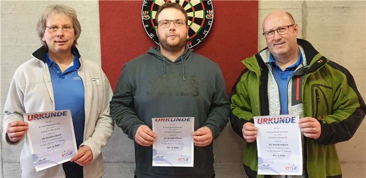 Die Spieler der Herrenmannschaft im Kreispokal: Stefan Kunze, Jörg Weißenfels und Gunther Noll.  Foto: Alexandra Bierbrauer
