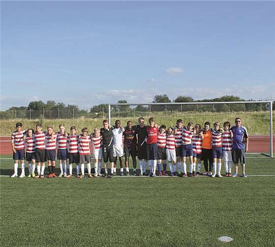 Die Spieler der Mannschaft St. Johns Wood aus England. Privat