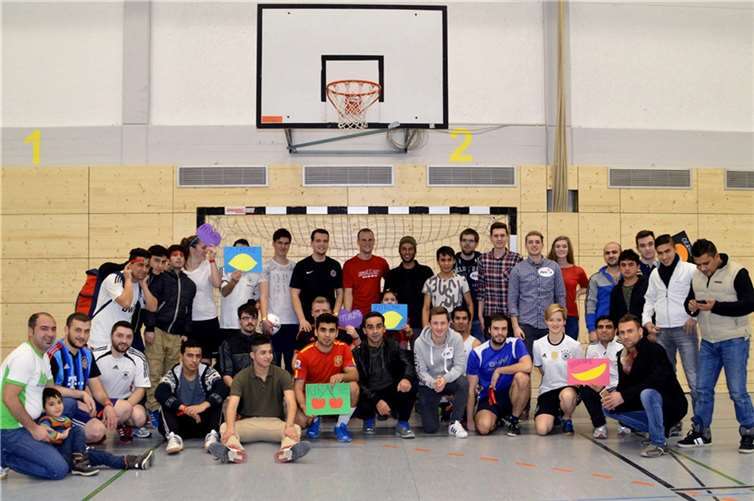 Die Spieler der „Pflaumen, Kirschen, Bananen und Zitronen“ bestritten das kleine und große Finale, das die sauren Früchte für sich entschieden.  DL