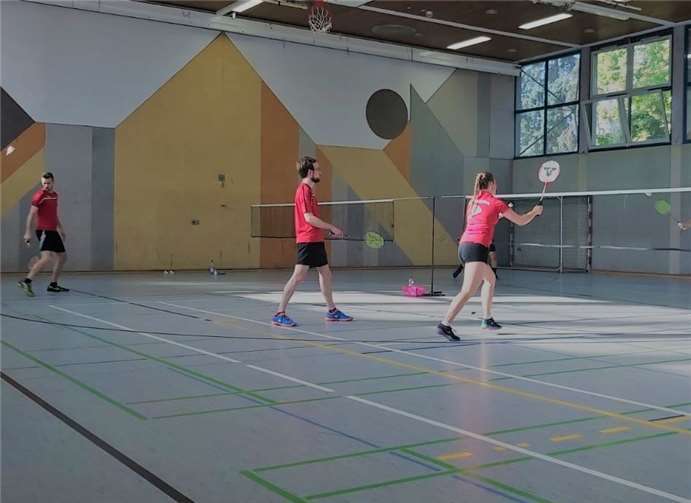 Die Spieler des BC Mayen gewannen knapp gegen den BCK Heimbach-Weis. Foto: BC Mayen