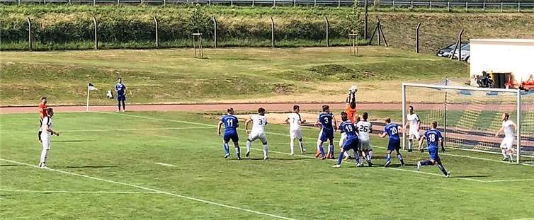 Die Spieler hatten es beim Spiel mit Temperaturen von 30 Grad Celsius zu tun. privat