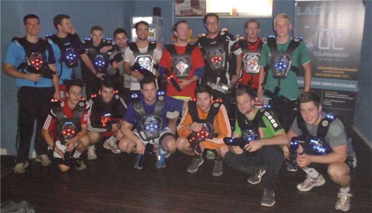 Die Spieler hatten großen Spaß beim Besuch des Lasertagcenters. privat