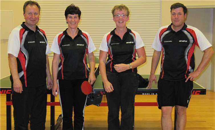 Die SpielerInnen des SV Germania Barweiler. privat