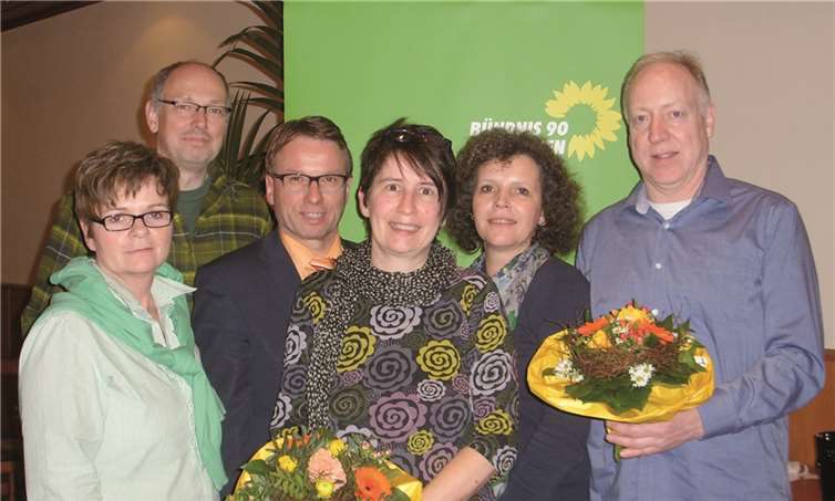 Die Spitzenkandidaten Kreistag Mayen-Koblenz 2014 von Bündnis 90/Die Grünen: (v.l.) Ulrike Linhsen (Platz 5), Martin Schmitt (Platz 6), Wolfgang Treis (Platz 4), Birgit Meyreis (Platz 1), Susanne Guth (Platz 3), Klaus Meurer (Platz 2). Privat