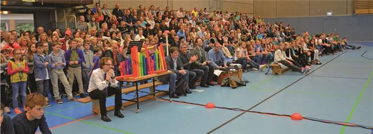 Die Sporthalle war voll besetzt. privat