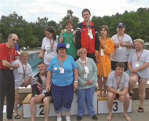 Die Sportler des Herz-Jesu-Haus Kühr bei den Landesspielen Special Olympics in Kaiserslautern. privat