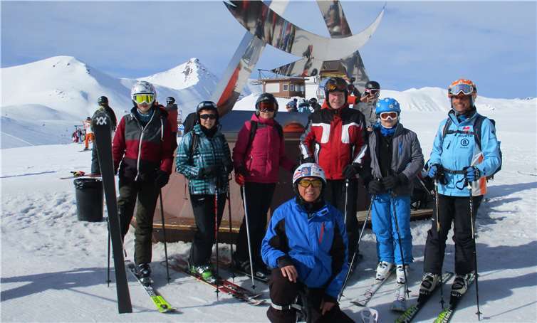 Die Sportler des TV Sinzig im Skigebiet Carosello.