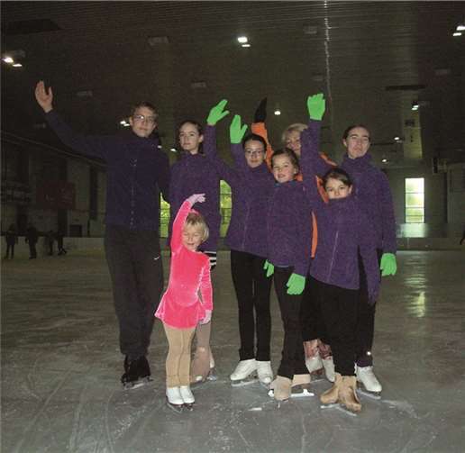 Die Sportler stehen fast täglich auf dem Eis.privat