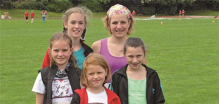 Die Sportlerinnen nahmen erfolgreich am Wettkampf in Dierdorf teil.privat
