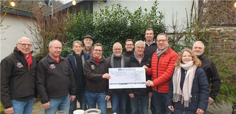 Die St. Georgsbläser Haiderbach spendeten an die Musikfreunde des Blasorchesters Insul.Foto: St. Georgsbläser