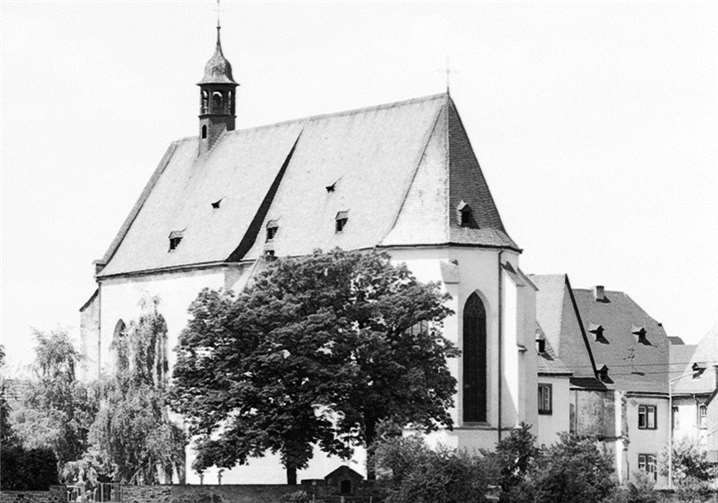 Die Dachreiter der St. Georgskirche Niederwerth Die St. Georgskirche von früher, mit nur einem Dachreiter