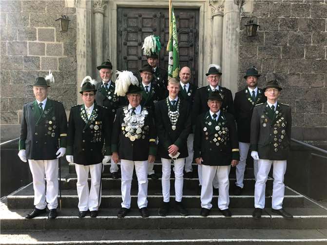 Die St. Matthais Schützen Brohl laden zur Fronleichnamsprozession und zum Königsschießen ein.Foto: privat