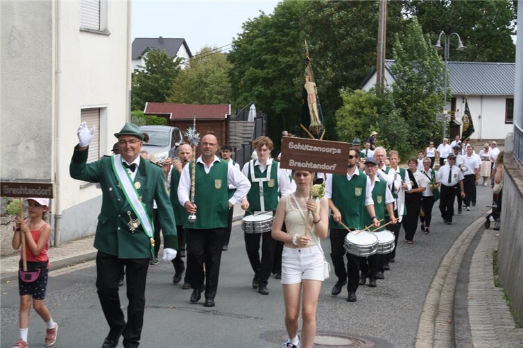 Die St. Sebastianus-Schützen aus Brachtendorf war überdies mit ihrem Schützenkorps musikalisch vertreten.