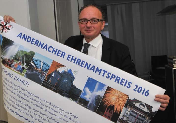 Die Stadt Andernach mit Oberbürgermeister Achim Hütten an der Spitze vergibt in diesem Jahr erstmals den Ehrenamtspreis. Stadt Andernach/Maurer