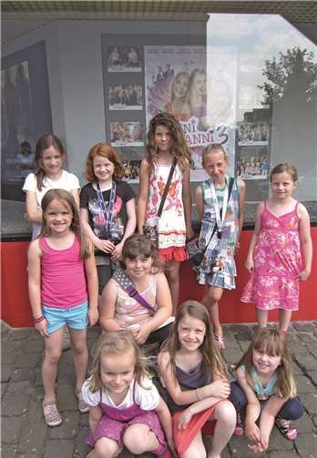 Die Stadt-Garde lud ihre jüngsten Mitglieder ins Kino Drehwerk ein. Von den beiden Filmen „Die kleinen Strolche“ und „Hanni und Nanni 2“ waren alle begeistert. Privat
