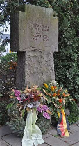 Die Stadt Meckenheim gedenkt am Volkstrauertag auf dem Friedhof Bonner Straße den Opfern von Gewaltherrschaft.Foto: Stadt Meckenheim