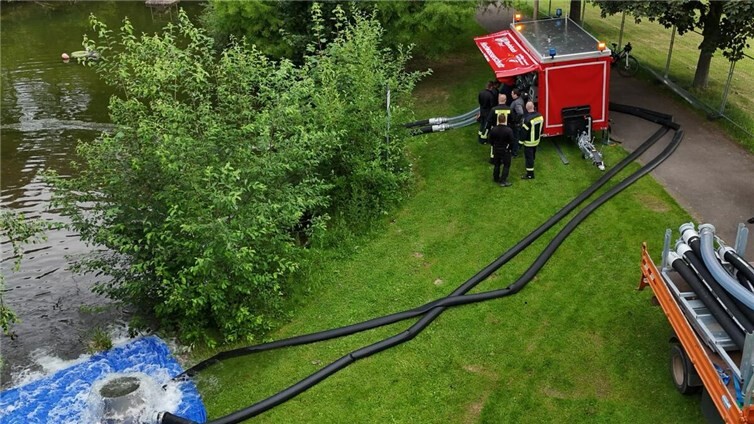 Die Stadt Rheinbach hat die erste von insgesamt drei Hochleistungspumpen für den Einsatz bei Starkregenereignissen in Dienst gestellt. Foto: Statdt Rheinbach