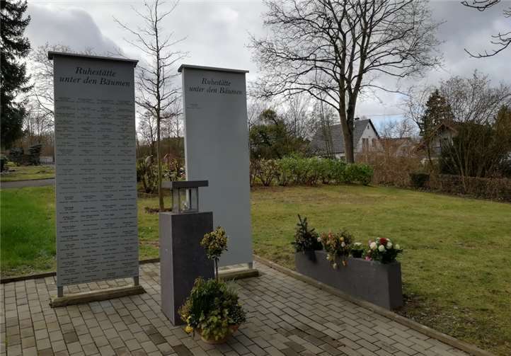 Die Stadt Sinzig hat das anoymene Grabfeld „Unter Bäumen“ des Sinziger Friedhofes neu gestaltet.Foto: privat
