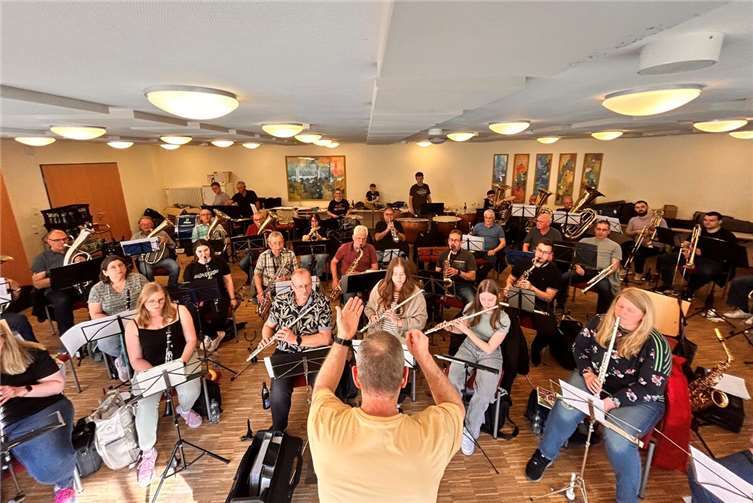 Frühjahrskonzert „Musik verbindet“ Die Stadtkapelle bei ihren Proben. Foto: privat