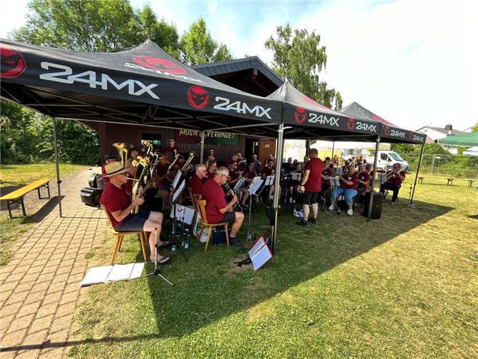 Die Stadtkapelle sorgte für gute Unterhaltung.