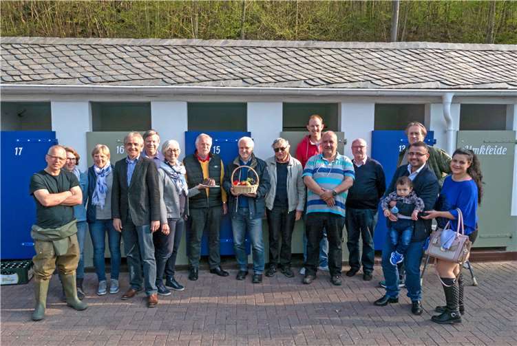 Die StadtratskandidatInnen der CDU Sinzig dankten den Ehrenamtlern für die geleistete Arbeit.Foto: privat