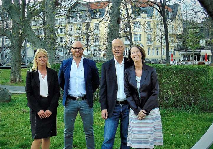 Die Stadtratskandidaten der AfD Ahrweiler (V.l.) Anett Meyer, Martin Kallweitt, Dr. Johannes Hüdepohl und Gabi Hüdepohl.Foto: Privat