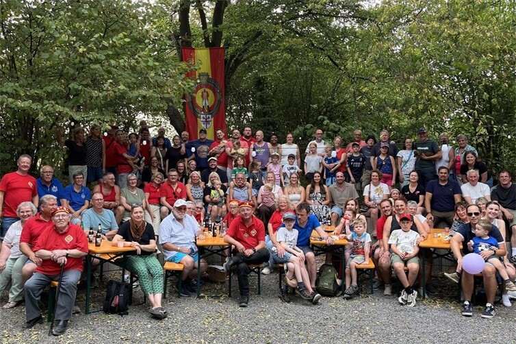 Die Stadtsoldaten Andernach feiern ihr traditionelles Grillfest auf dem Krahnenberg 