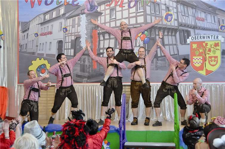 Die Stadtsoldaten Kripp überzeugten als Männerballett. -AB-