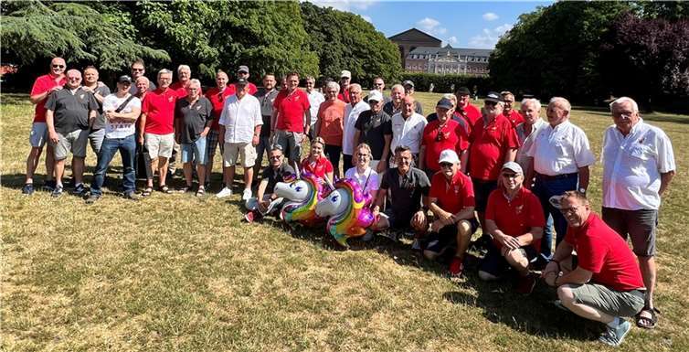 Die Stadtsoldaten Linz während ihrer großen Manöverfahrt in Trier. Foto: Stadtsoldatencorps