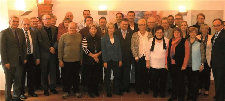 Die Stadtspitze ehrte die Dienstjubilare und verabschiedete verdiente Mitarbeiter in den Ruhestand.privat