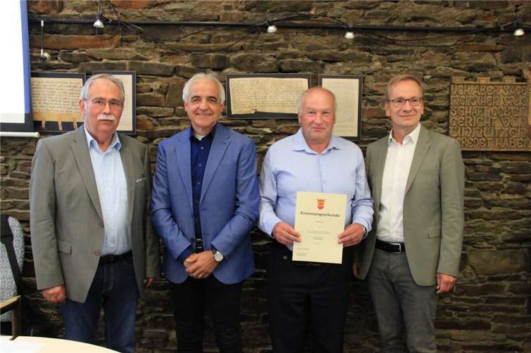 Carsten Lohre ist Interimschef der neuen Stadtwerke Rhein-Ahr Die Stadtspitze ist wieder komplett (von links): Volker Thormann, Hans-Werner Adams, Heinrich Ax und Andreas Geron. Foto: GS