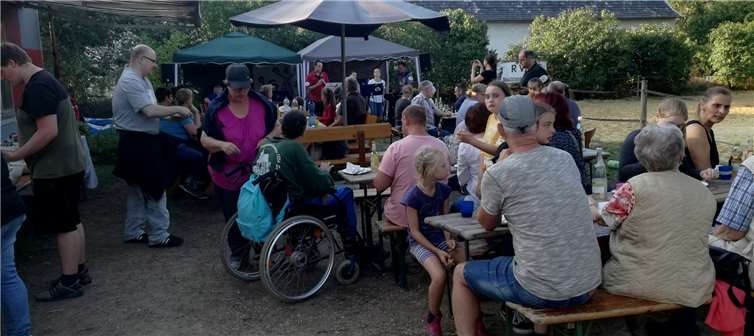 Die Stall & Hof Band brachte Stimmung auf den Reitplatz. Foto: privat