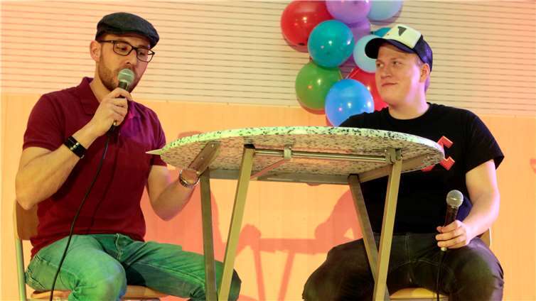 Die Stammtischgespräche von Jan Überhofenund Marco Nisius erfreuten das Publikum.