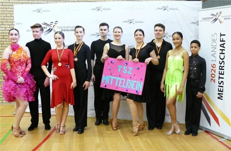 Die Startpaare des TSZ Mittelrhein auf der letzten Landesmeisterschaft. (v.l.): Leyla Tosun, Adrian Reckenthäler, Clara Bootz, Viktor Schädle, Emilio Meudt, Paulina Winau, Nicola Wittenstein, Maurice Gräf, Angel Neequaye Kotei und Joel Neequaye Kotei.